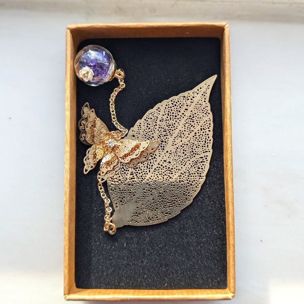 NWT Gold Leaf & Butterfly Colored Metallic Bookmark Glass Ball Purple